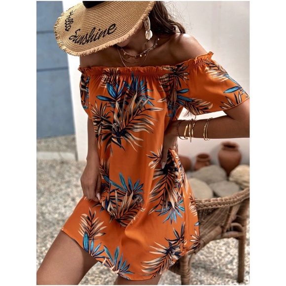 BellanBlue Dresses & Skirts - Boho Floral Tropical Print Off Shoulder Mini Dress